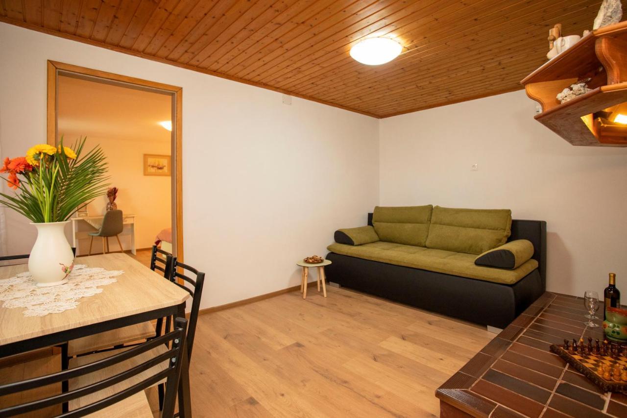 Holiday House Nono Лабин Екстер'єр фото